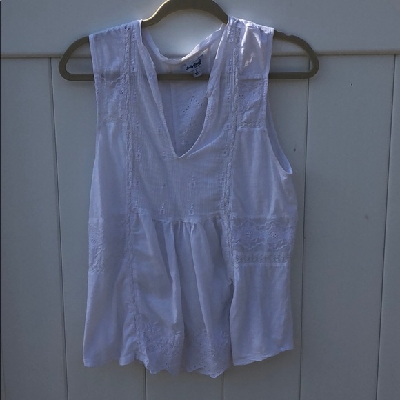 White sleeveless cotton shirt - Picture 2 of 2